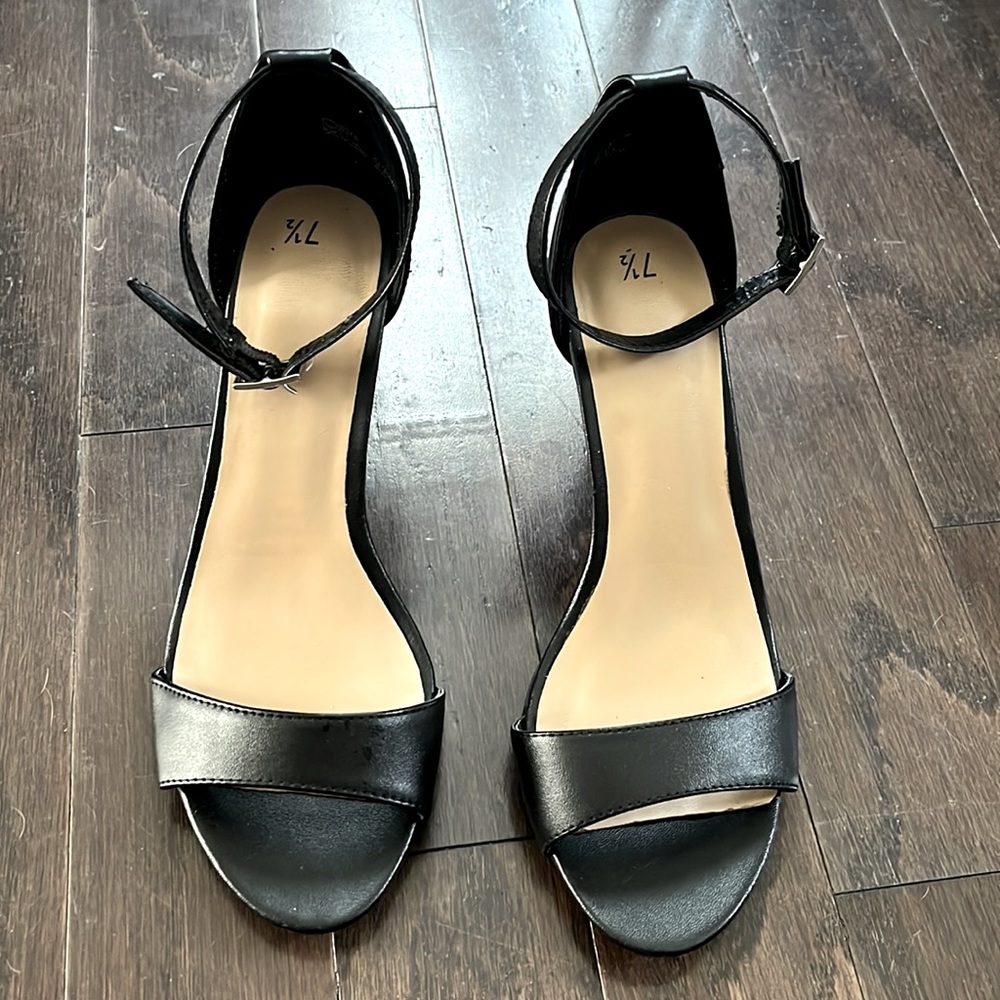 Cute black heels